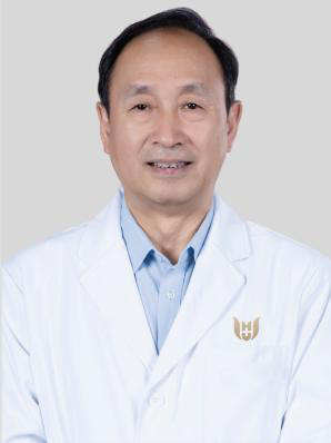 李君